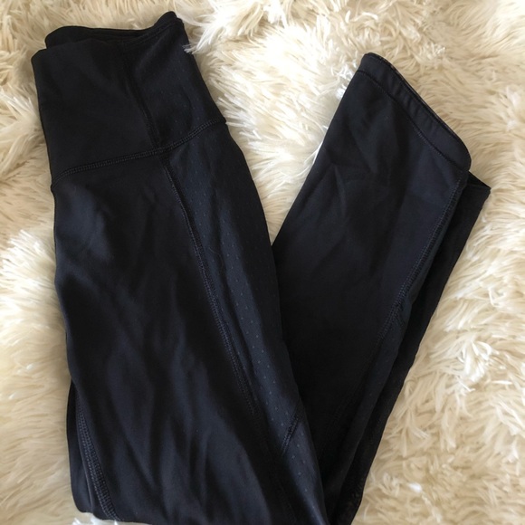 Lululemon cropped black leggings - Picture 2 of 5